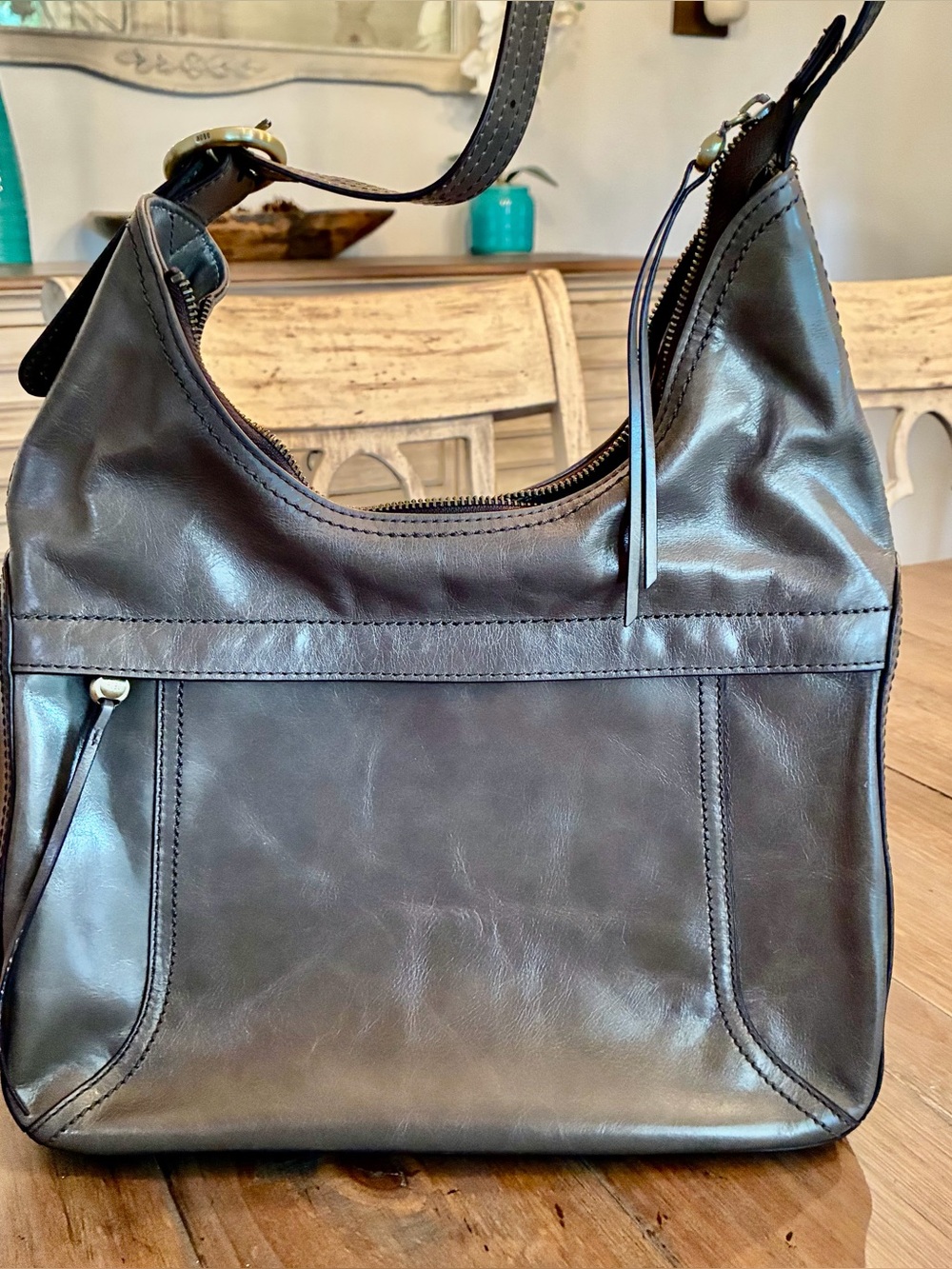 Vintage HOBO Brand purse in beige . Medium size